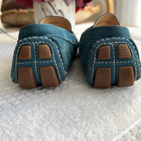 Cole Haan - Picture 5 of 8